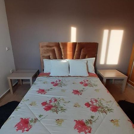 Superbe Appartement En Plein Centre Ville 盖尼特拉 外观 照片